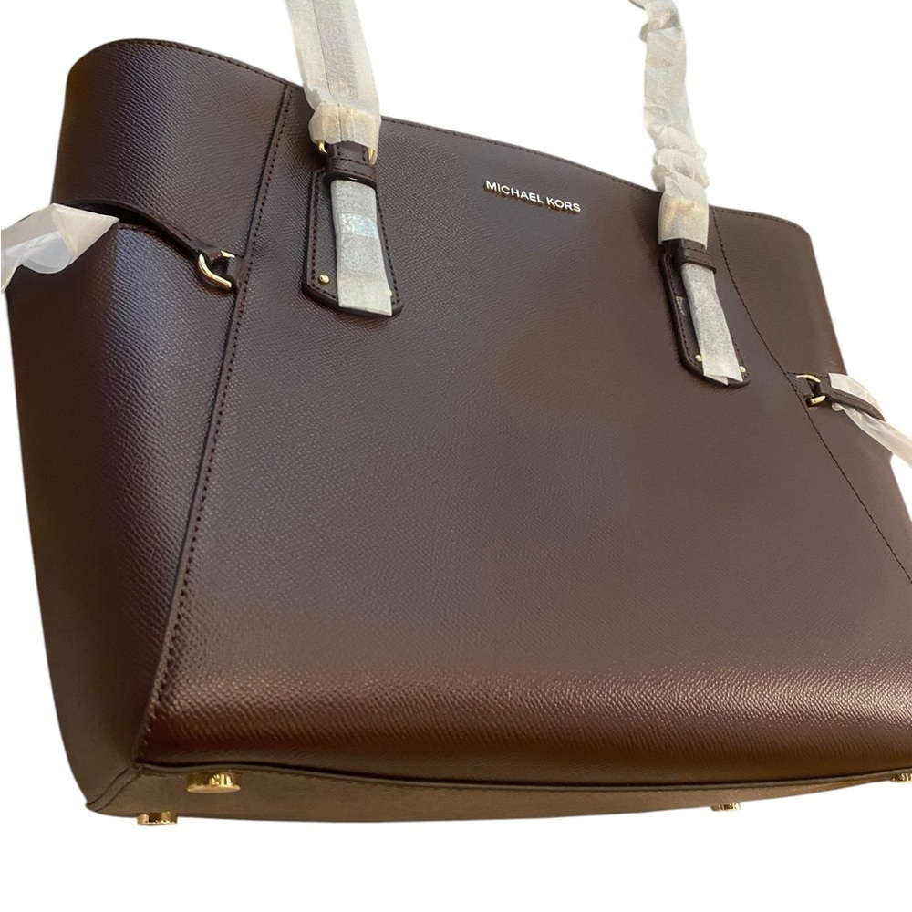 Michael Kors Brown Saffiano Leather Voyager EW Tote Authentic NEW w tag